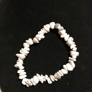 White Howlite Crystal stretch bracelet